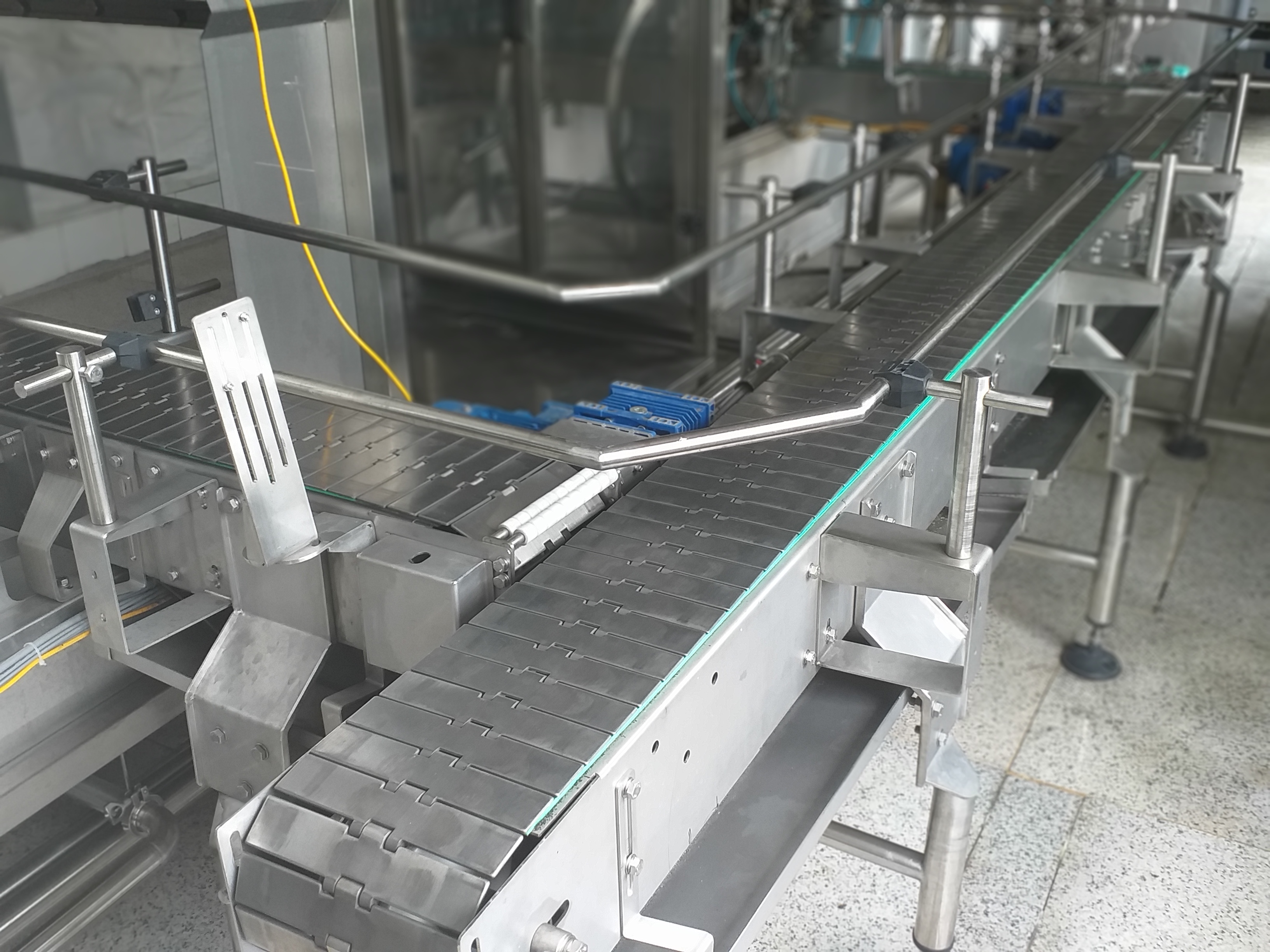 Production line of pure drinking water
